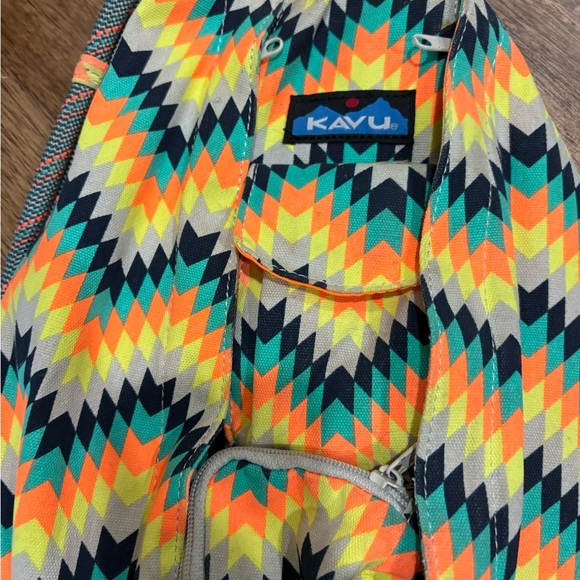 KAVU bag. Backpack Crossbody Purse Sling. Chevron pattern. Outdoor activities. - Picture 2 of 8